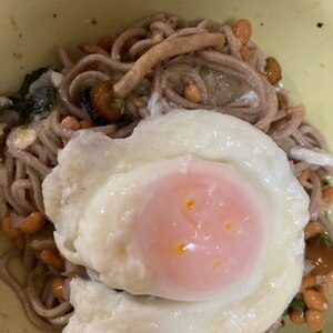 納豆なめこおろし蕎麦